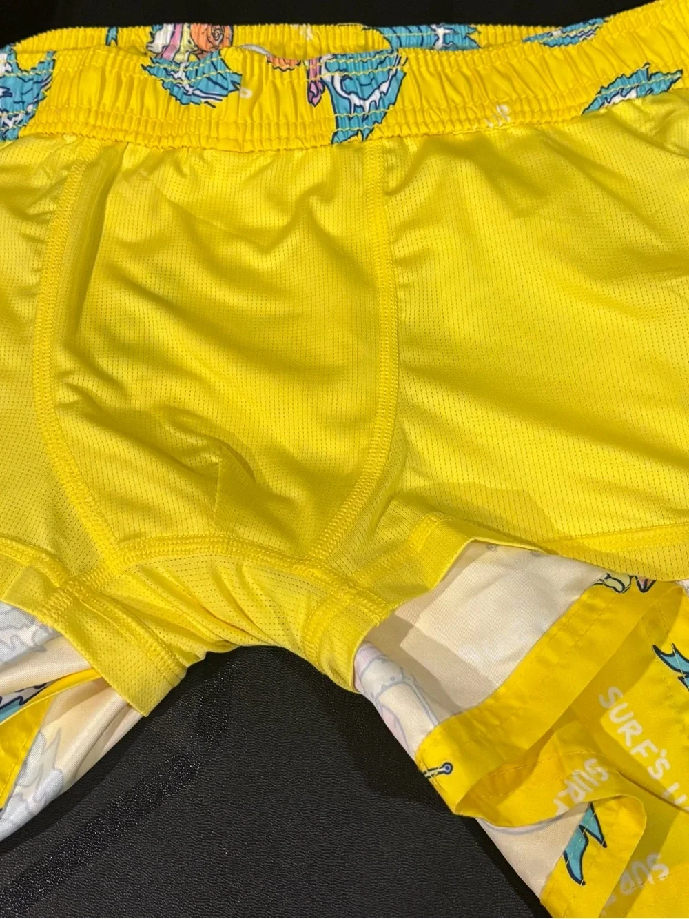 art class Yellow Snail Surf Print Swim Shorts